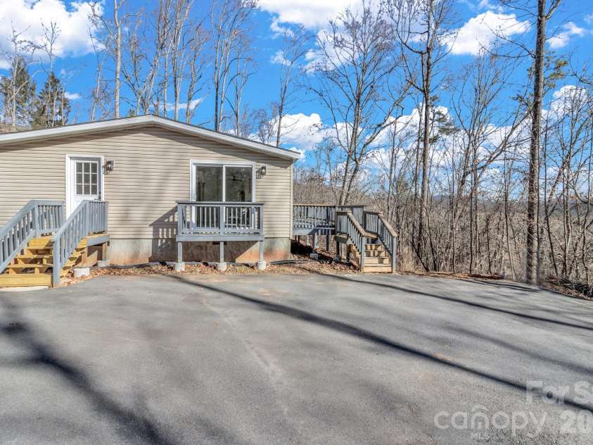 30 Pinners Cove Road, Asheville, NC 28803.  MLS# CAR4419302, YatesRealty ID 47636. 
