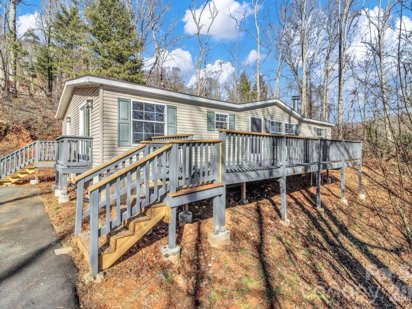 30 Pinners Cove Road, Asheville, NC 28803.  MLS# CAR4419302, YatesRealty ID 47636. 
