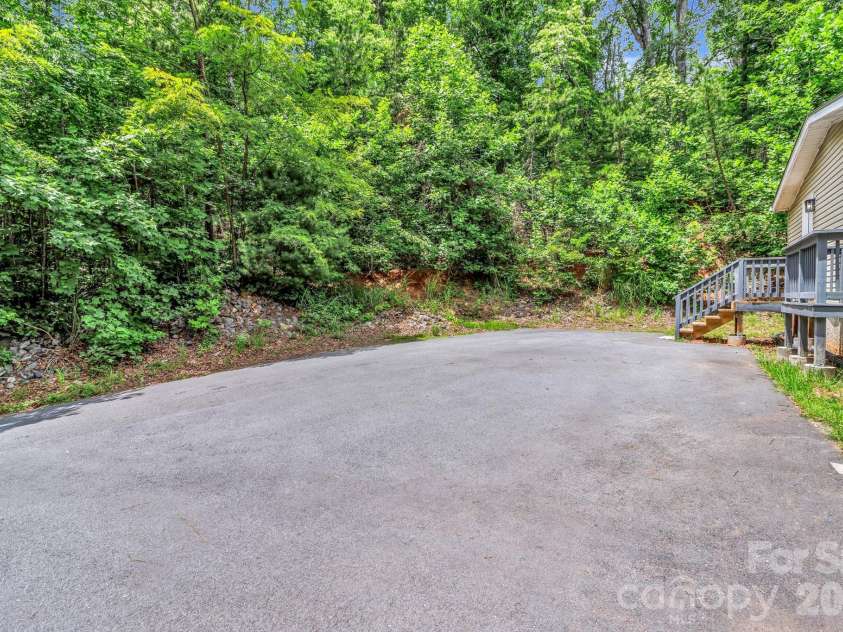 30 Pinners Cove Road, Asheville, NC 28803.  MLS# CAR4419302, YatesRealty ID 47636. 
