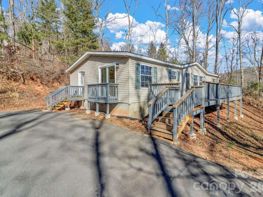 30 Pinners Cove Road, Asheville, NC 28803.  MLS# CAR4419302, YatesRealty ID 47636. 