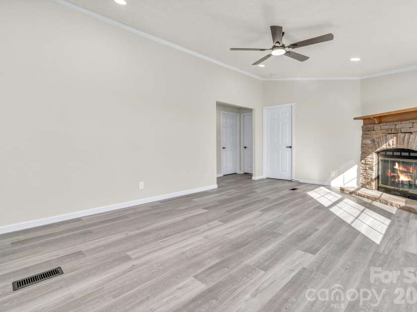 30 Pinners Cove Road, Asheville, NC 28803.  MLS# CAR4419302, YatesRealty ID 47636. 