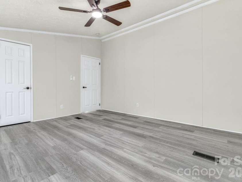 30 Pinners Cove Road, Asheville, NC 28803.  MLS# CAR4419302, YatesRealty ID 47636. 