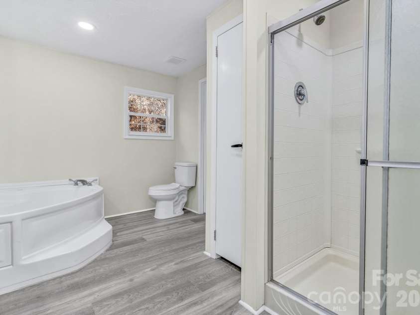 30 Pinners Cove Road, Asheville, NC 28803.  MLS# CAR4419302, YatesRealty ID 47636. 