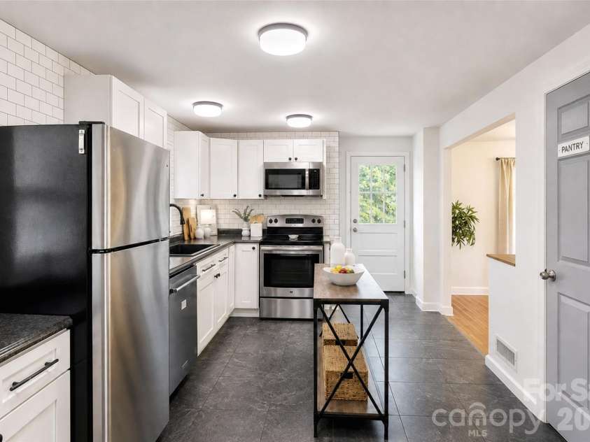 317 Balsam Drive, Waynesville, NC 28786.  MLS# CAR4405537, YatesRealty ID 47637. 
