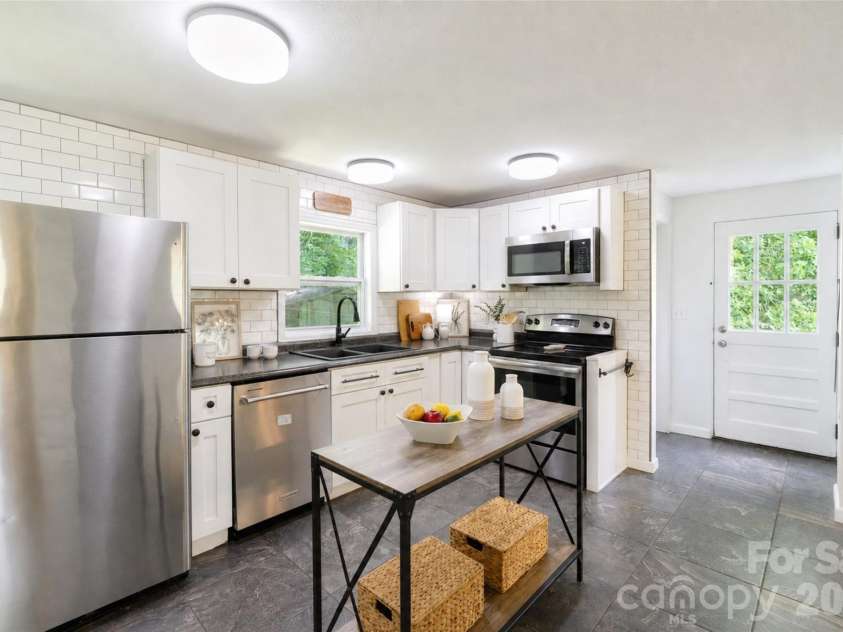 317 Balsam Drive, Waynesville, NC 28786.  MLS# CAR4405537, YatesRealty ID 47637. 
