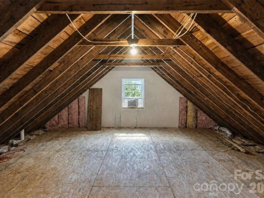 317 Balsam Drive, Waynesville, NC 28786.  MLS# CAR4405537, YatesRealty ID 47637. 