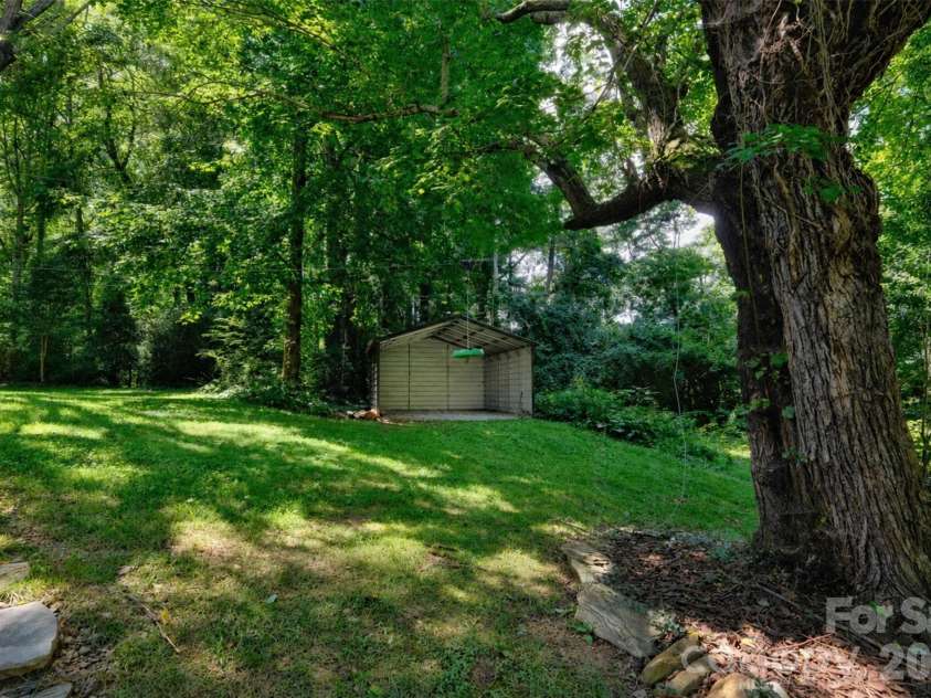 317 Balsam Drive, Waynesville, NC 28786.  MLS# CAR4405537, YatesRealty ID 47637. 