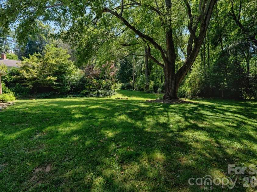 317 Balsam Drive, Waynesville, NC 28786.  MLS# CAR4405537, YatesRealty ID 47637. 