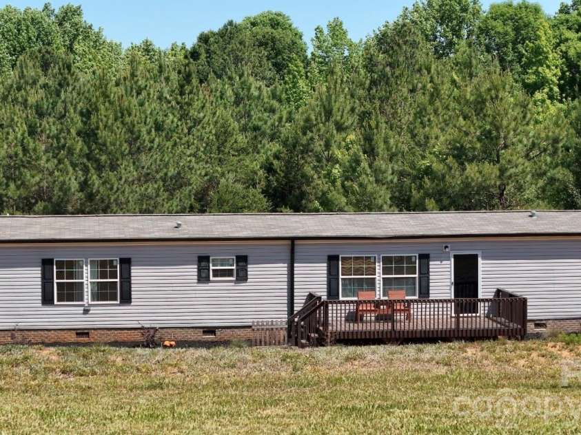 365-A Guernsey Lane, Roebuck, SC 29376.  MLS# CAR4419179, YatesRealty ID 47639. 