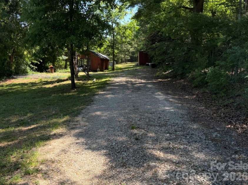 365-A Guernsey Lane, Roebuck, SC 29376.  MLS# CAR4419179, YatesRealty ID 47639. 
