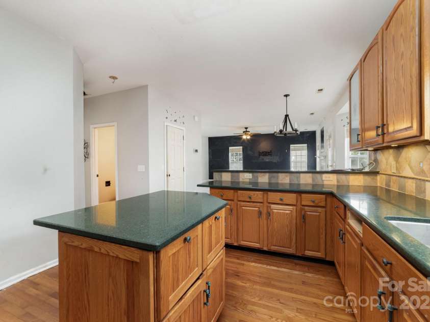 128 Comata Road, Mooresville, NC 28117.  MLS# CAR4320484, YatesRealty ID 4764. 