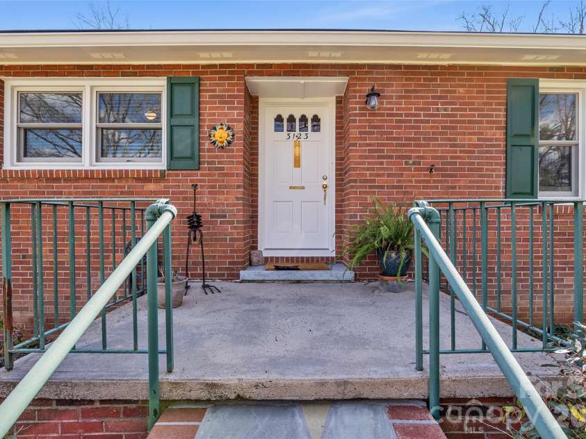 3123 Cheryl Drive, Hendersonville, NC 28792.  MLS# CAR4355756, YatesRealty ID 4764. 