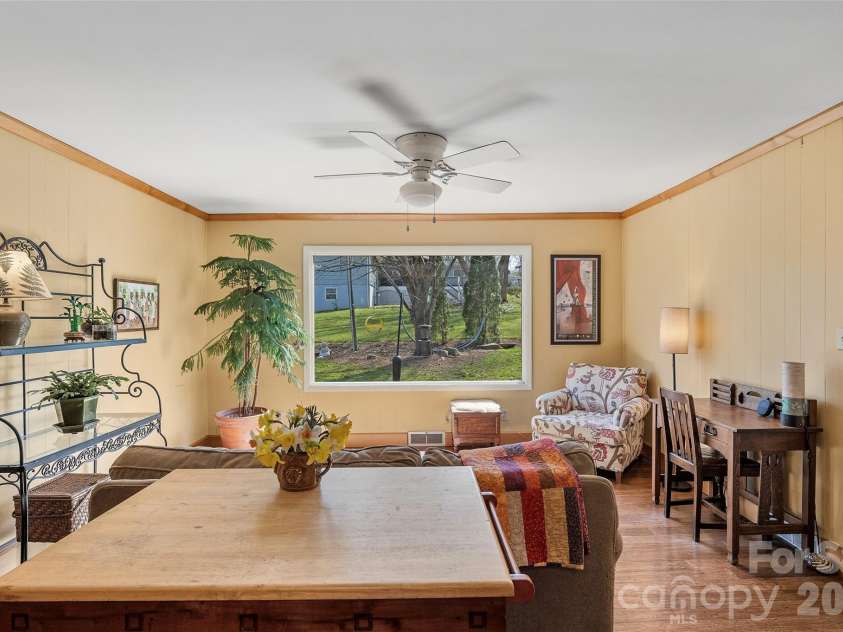 3123 Cheryl Drive, Hendersonville, NC 28792.  MLS# CAR4355756, YatesRealty ID 4764. 