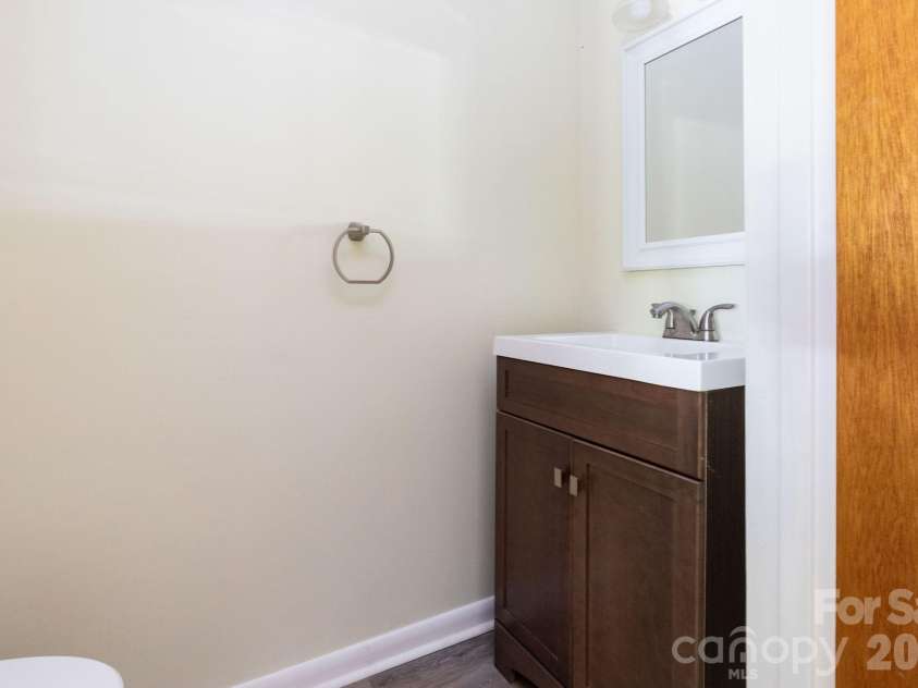 404 Buck Cove Terrace, Asheville, NC 28805.  MLS# CAR4418908, YatesRealty ID 47641. 