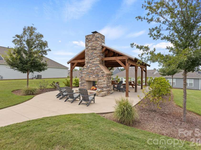 1723 Wabash Place, Boiling Springs, SC 29316.  MLS# CAR4419088, YatesRealty ID 47642. 