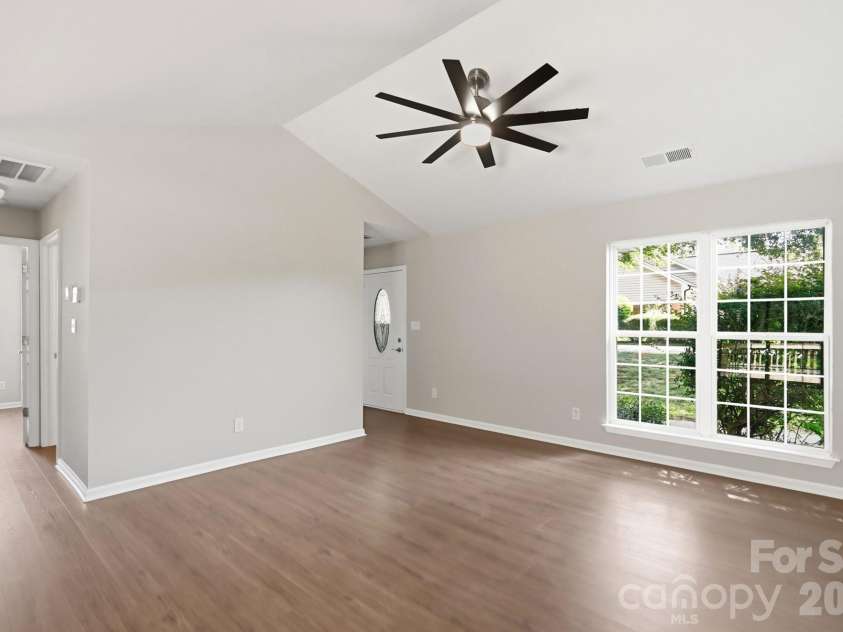 117 Sterling Terrace, Mooresville, NC 28115.  MLS# CAR4417920, YatesRealty ID 47643. 