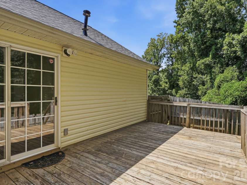 117 Sterling Terrace, Mooresville, NC 28115.  MLS# CAR4417920, YatesRealty ID 47643. 