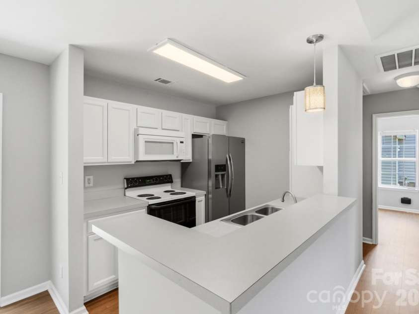 117 Sterling Terrace, Mooresville, NC 28115.  MLS# CAR4417920, YatesRealty ID 47643. Kitchen