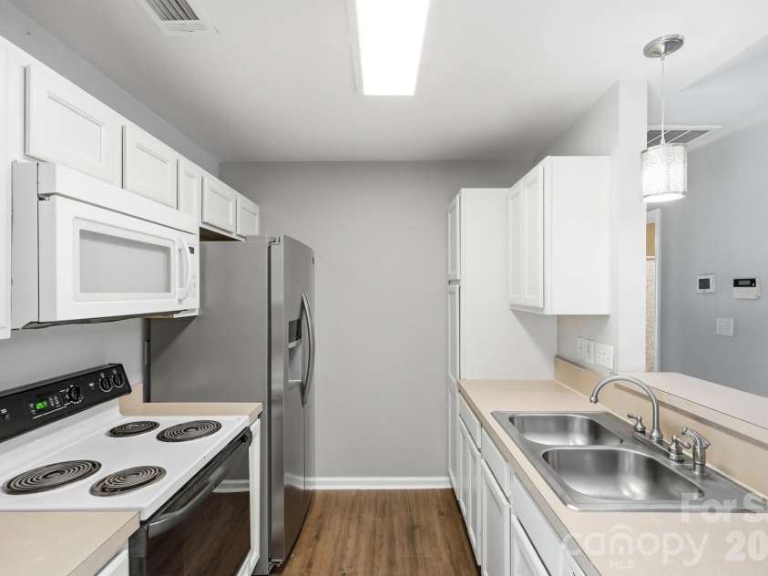 117 Sterling Terrace, Mooresville, NC 28115.  MLS# CAR4417920, YatesRealty ID 47643. Kitchen