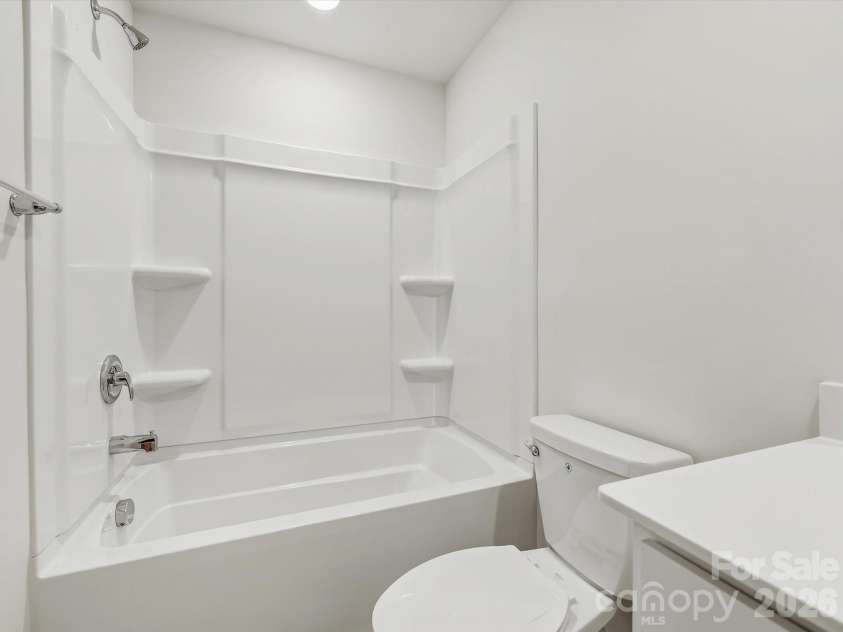 6609 Fire Lily Lane, Charlotte, NC 28216.  MLS# CAR4419428, YatesRealty ID 47646. Full Bath on 2nd Floor