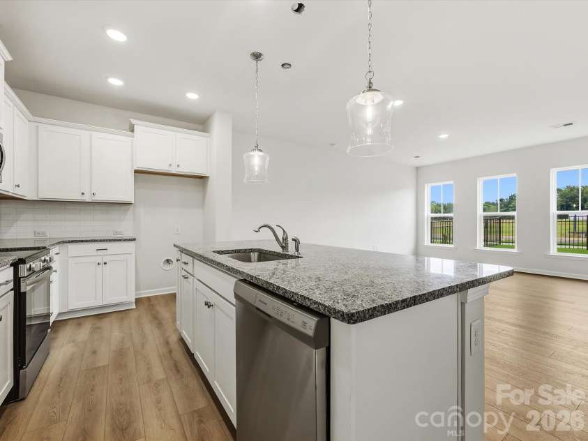 6609 Fire Lily Lane, Charlotte, NC 28216.  MLS# CAR4419428, YatesRealty ID 47646. Kitchen