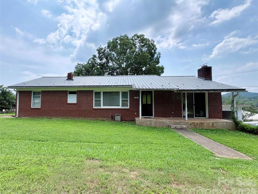 30 Cypress Road, Marion, NC 28752.  MLS# CAR4415615, YatesRealty ID 47647. 