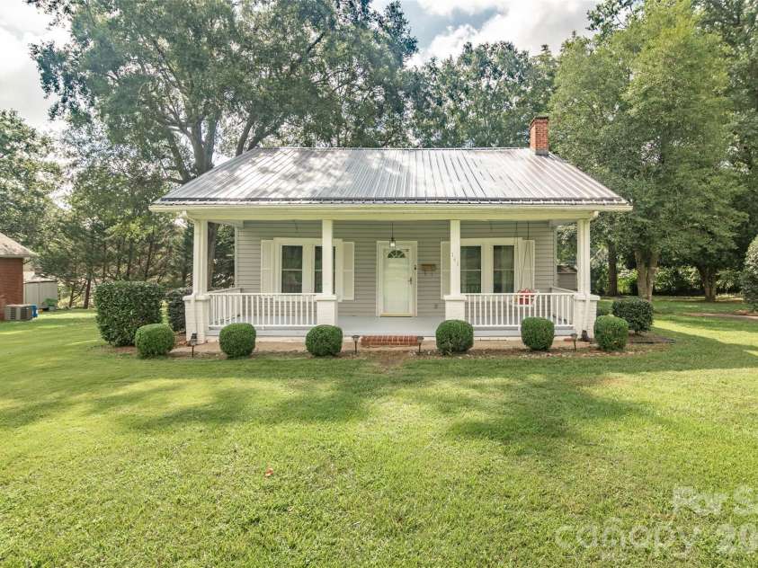 141 Edwards Street, Rutherfordton, NC 28139.  MLS# CAR4419457, YatesRealty ID 47648. 