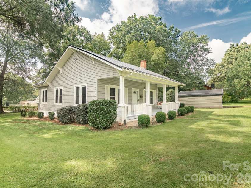 141 Edwards Street, Rutherfordton, NC 28139.  MLS# CAR4419457, YatesRealty ID 47648. 