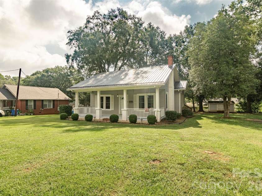 141 Edwards Street, Rutherfordton, NC 28139.  MLS# CAR4419457, YatesRealty ID 47648. 