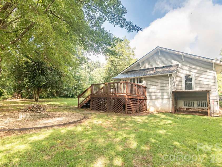 141 Edwards Street, Rutherfordton, NC 28139.  MLS# CAR4419457, YatesRealty ID 47648. 