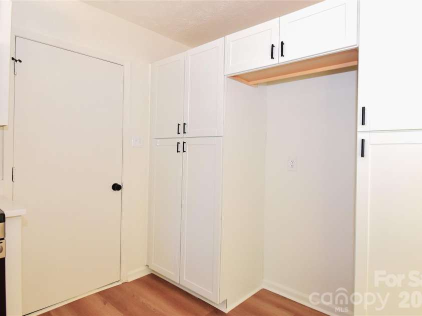 19 Ridge Place, Arden, NC 28704.  MLS# CAR4418329, YatesRealty ID 47649. 