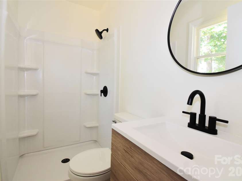 19 Ridge Place, Arden, NC 28704.  MLS# CAR4418329, YatesRealty ID 47649. 