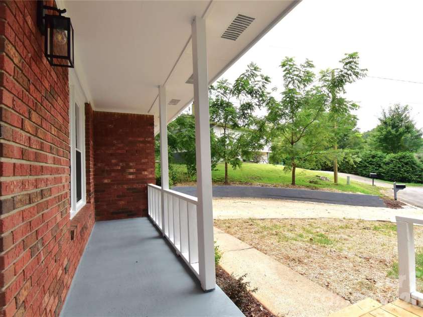 19 Ridge Place, Arden, NC 28704.  MLS# CAR4418329, YatesRealty ID 47649. 