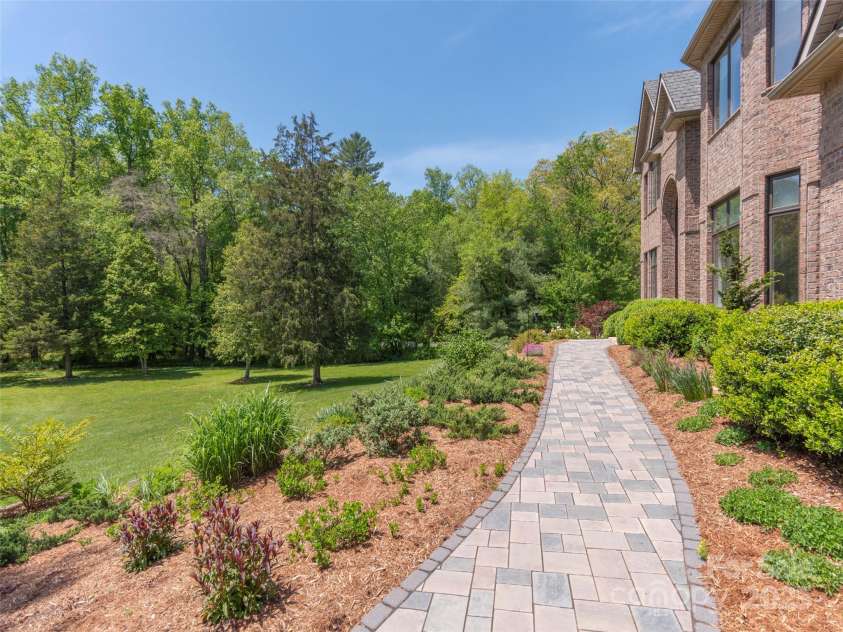 341 Racquet Club Road, Asheville, NC 28803.  MLS# CAR4254821, YatesRealty ID 4765. 