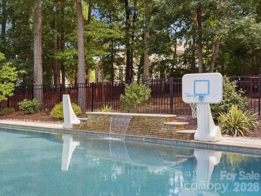 3427 Twelve Oaks Place, Charlotte, NC 28270.  MLS# CAR4418962, YatesRealty ID 47651. Calm & tranquil