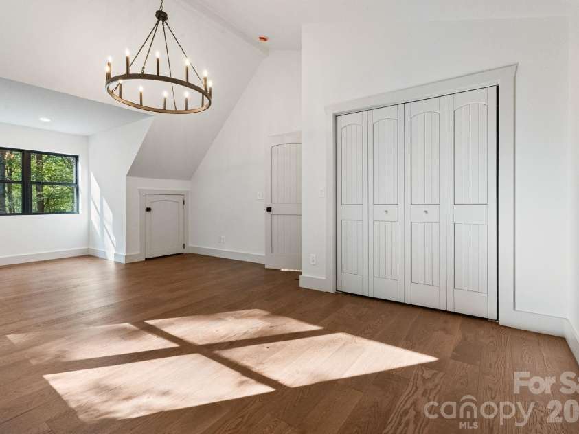 40 Boulder Lane, Hendersonville, NC 28792.  MLS# CAR4418960, YatesRealty ID 47652. 