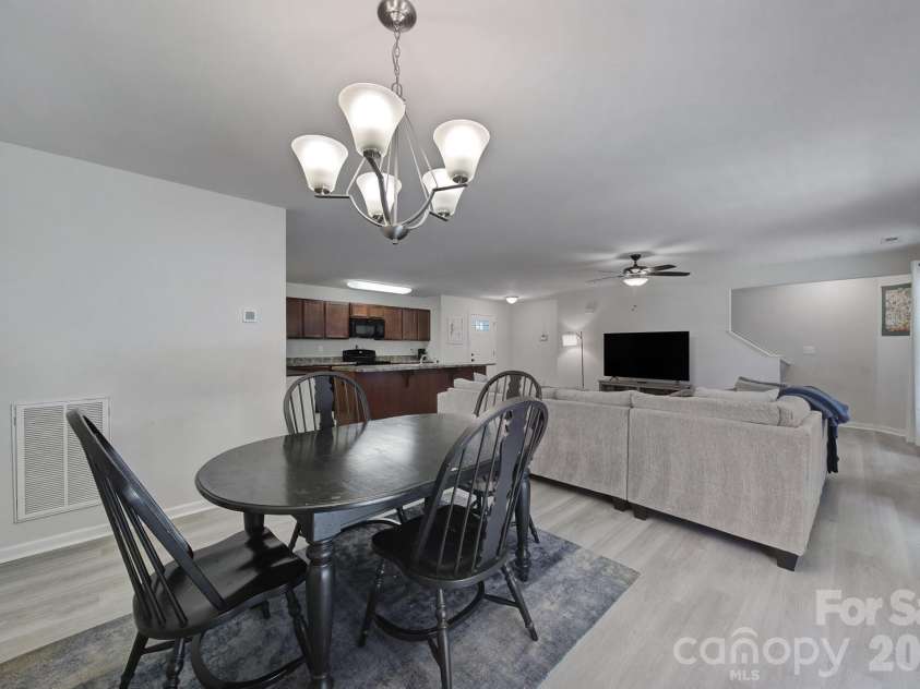 1611 Hooper Court, Charlotte, NC 28212.  MLS# CAR4418892, YatesRealty ID 47653. 