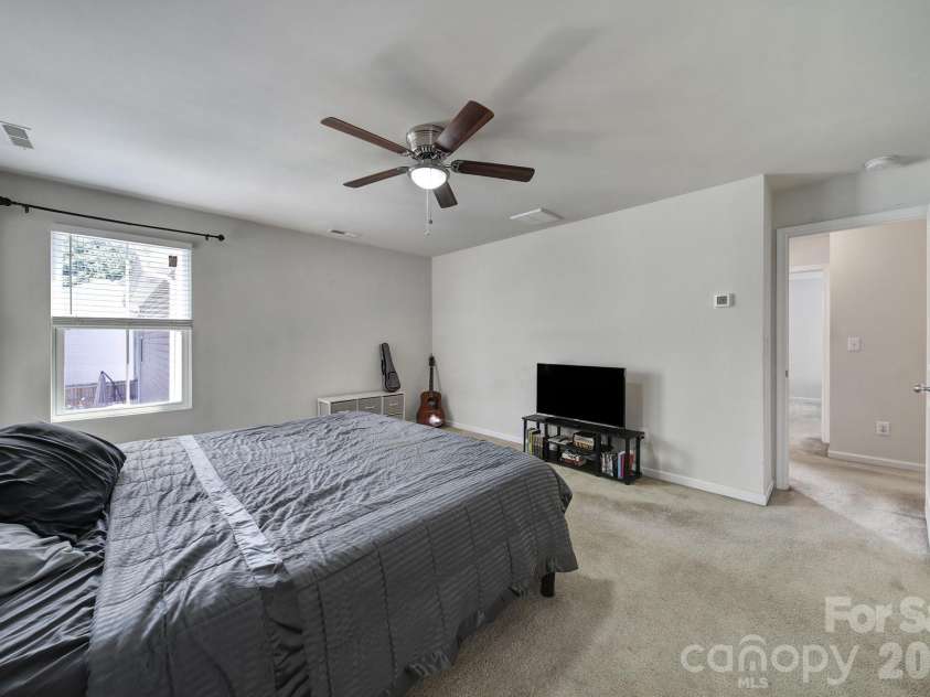 1611 Hooper Court, Charlotte, NC 28212.  MLS# CAR4418892, YatesRealty ID 47653. 