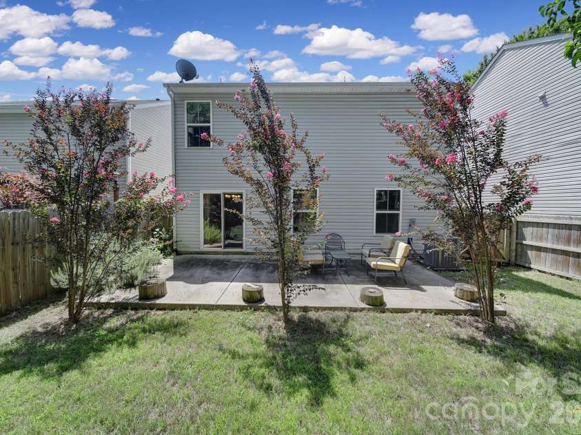 1611 Hooper Court, Charlotte, NC 28212.  MLS# CAR4418892, YatesRealty ID 47653. 