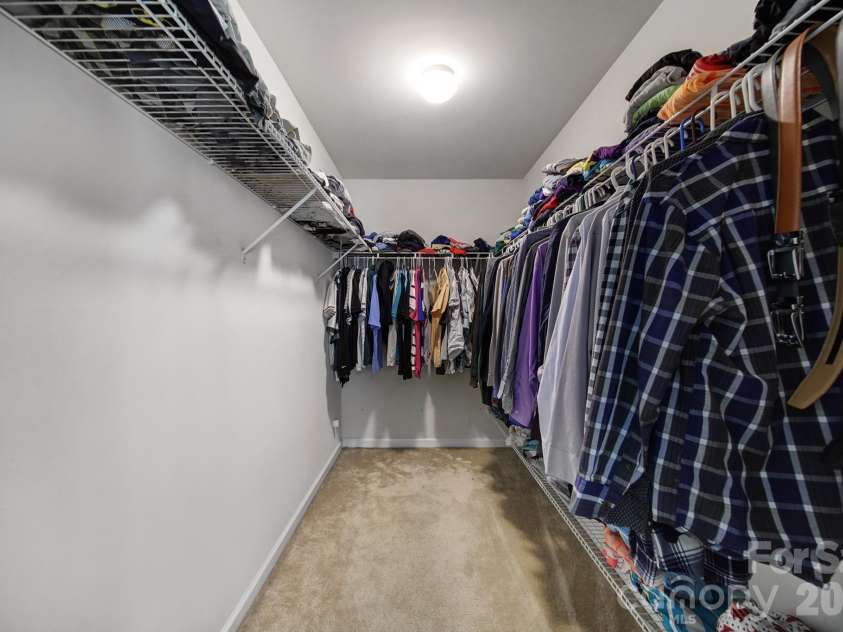 1611 Hooper Court, Charlotte, NC 28212.  MLS# CAR4418892, YatesRealty ID 47653. Primary walk-in closet.