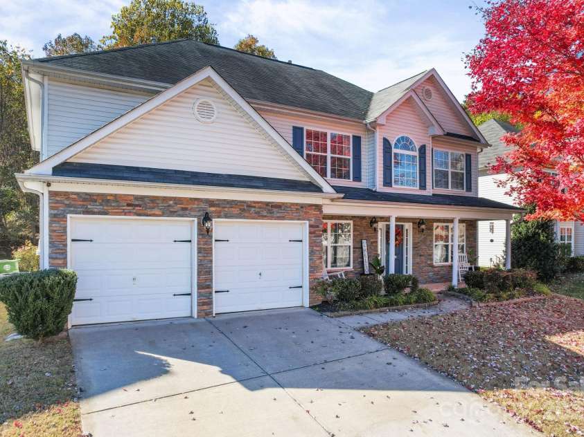 5207 Sunriver Road, Gastonia, NC 28054.  MLS# CAR4320807, YatesRealty ID 47653. 