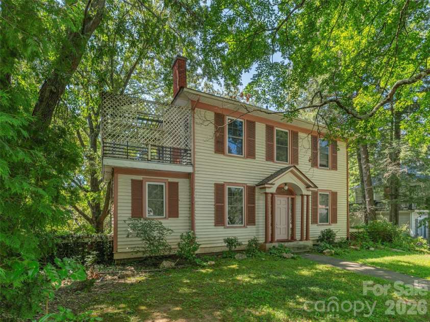 130 Edwin Place, Asheville, NC 28801.  MLS# CAR4418840, YatesRealty ID 47655. 