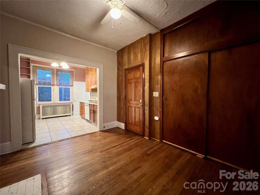 130 Edwin Place, Asheville, NC 28801.  MLS# CAR4418840, YatesRealty ID 47655. Apt#1