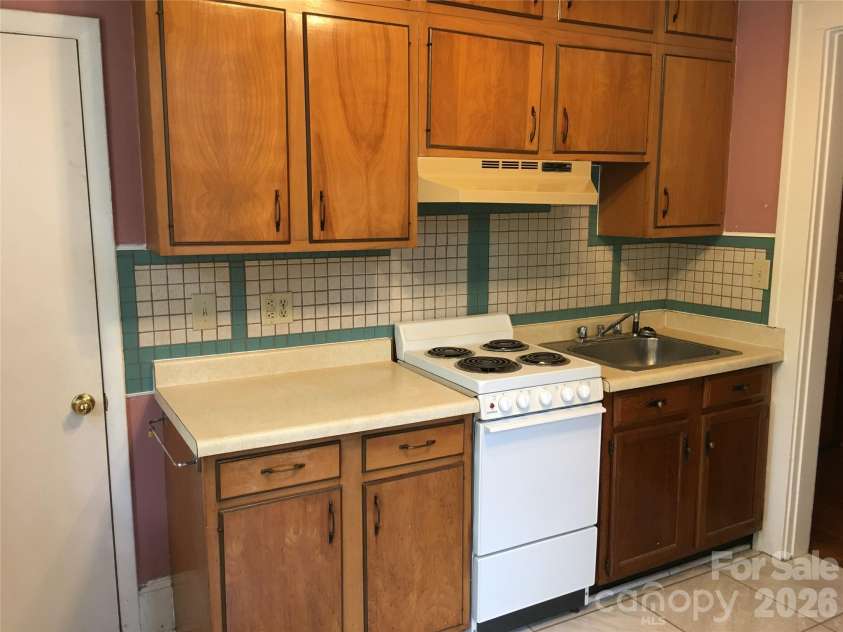 130 Edwin Place, Asheville, NC 28801.  MLS# CAR4418840, YatesRealty ID 47655. Apt#1