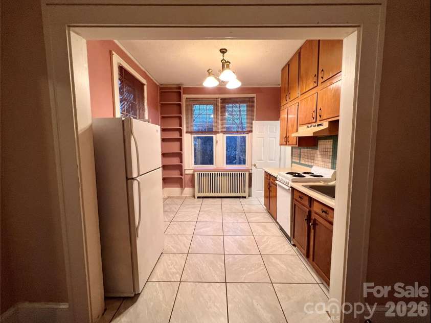 130 Edwin Place, Asheville, NC 28801.  MLS# CAR4418840, YatesRealty ID 47655. Apt#1