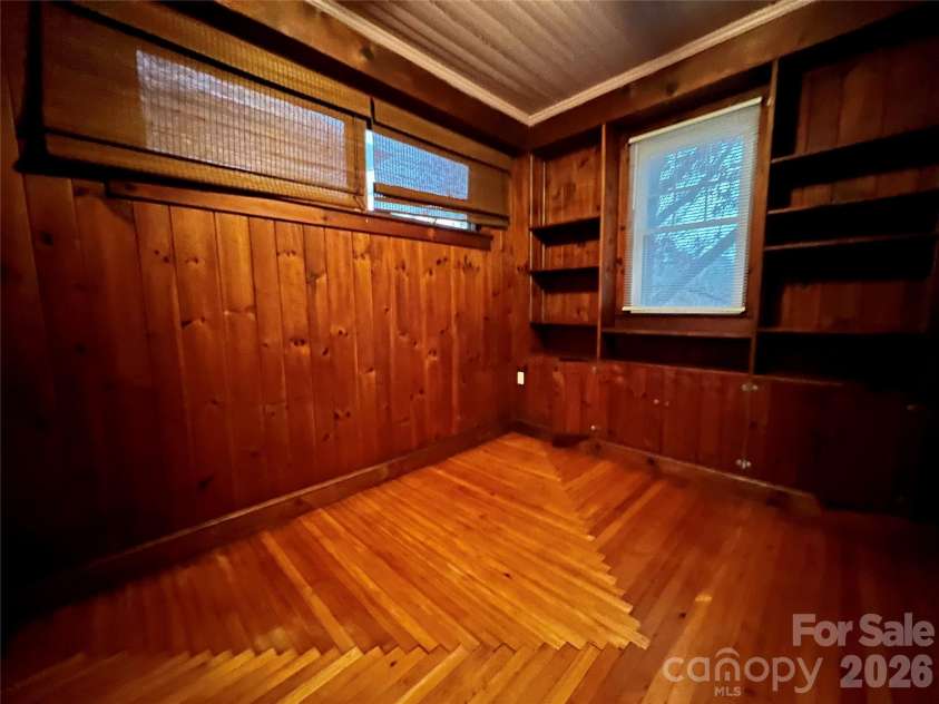 130 Edwin Place, Asheville, NC 28801.  MLS# CAR4418840, YatesRealty ID 47655. Apt#1 BR