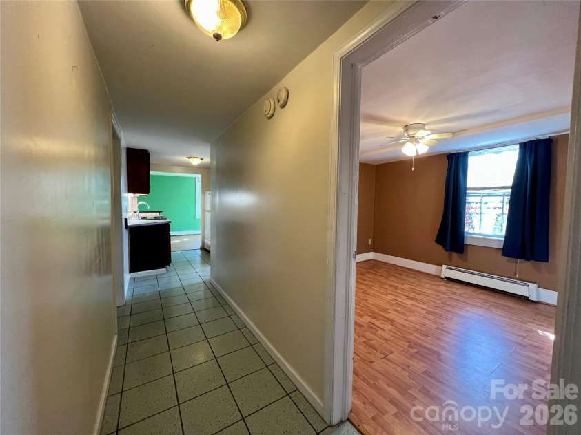 130 Edwin Place, Asheville, NC 28801.  MLS# CAR4418840, YatesRealty ID 47655. Apt#5