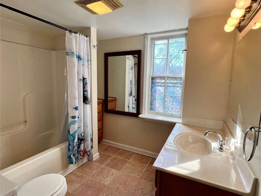 130 Edwin Place, Asheville, NC 28801.  MLS# CAR4418840, YatesRealty ID 47655. Apt#5