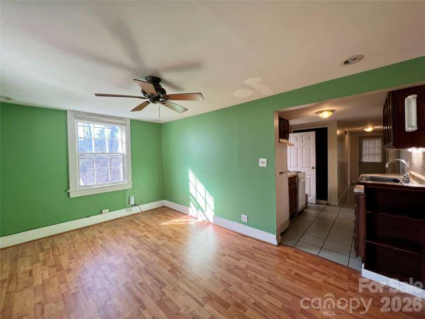 130 Edwin Place, Asheville, NC 28801.  MLS# CAR4418840, YatesRealty ID 47655. Apt#5 Living RM