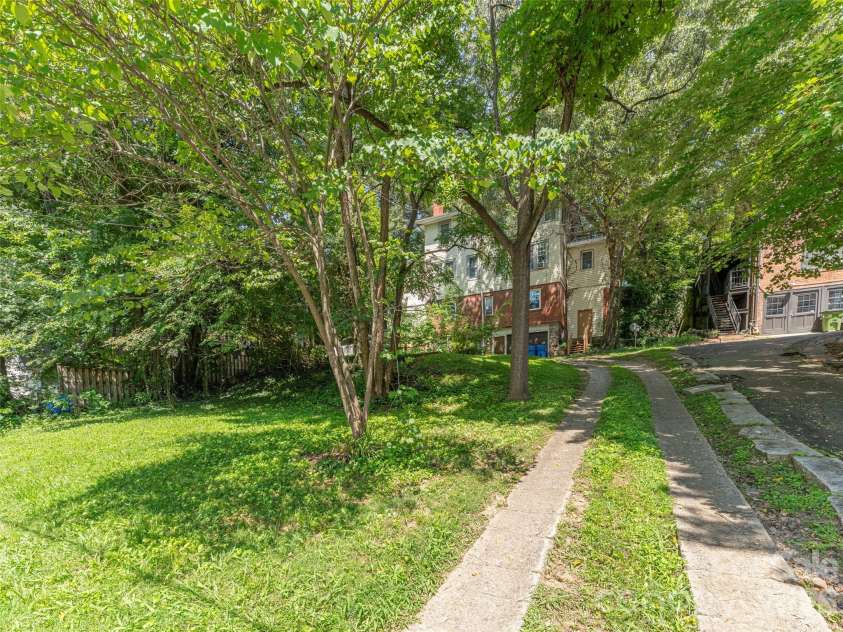130 Edwin Place, Asheville, NC 28801.  MLS# CAR4418840, YatesRealty ID 47655. Property entry from Murdock Rd